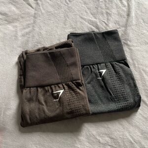 Bundle of TWO gymshark leggings 🤎🩶